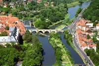 Blick auf die Werrabrücke und Doktorwerder  (c) Photo Burkhardt-Touristik Naturpark Münden e. V.